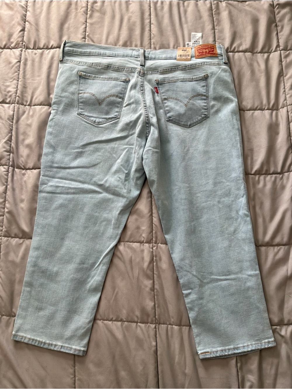 Levis 311 Light Wash Women’s Shaping Skinny Capri Size 34 - Picture 2 of 7
